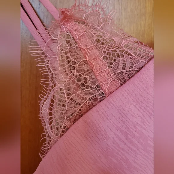 Revolve NBD Bekah Blouse In Pink NWOT, S - Picture 4 of 9